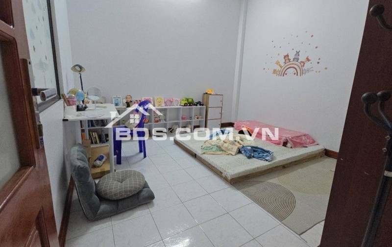 Bán nhà Thái Thịnh 35m 4 tầng MT4.3m lô góc, kinh doanh hơn 13 tỷ.